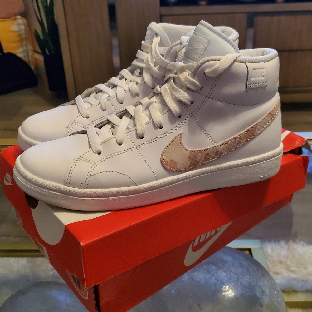 Nike Court Royale 2 Mid